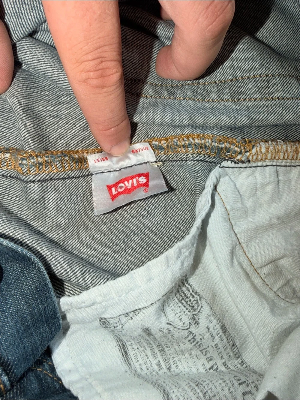 Vintage Levi's Men's Medium Blue Relaxed Straight Jeans